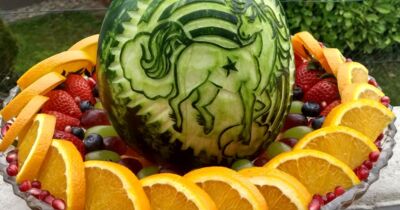 obstplatte mit Einhorn
