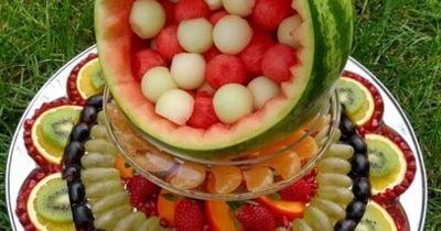 Obstkunst Platte mit Melonenöffnung